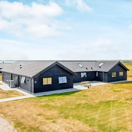 Luxury Retreat With Pool Harboør